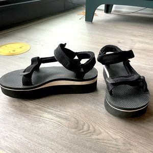 Teva Womens Flatform Universal Mesh Print Black